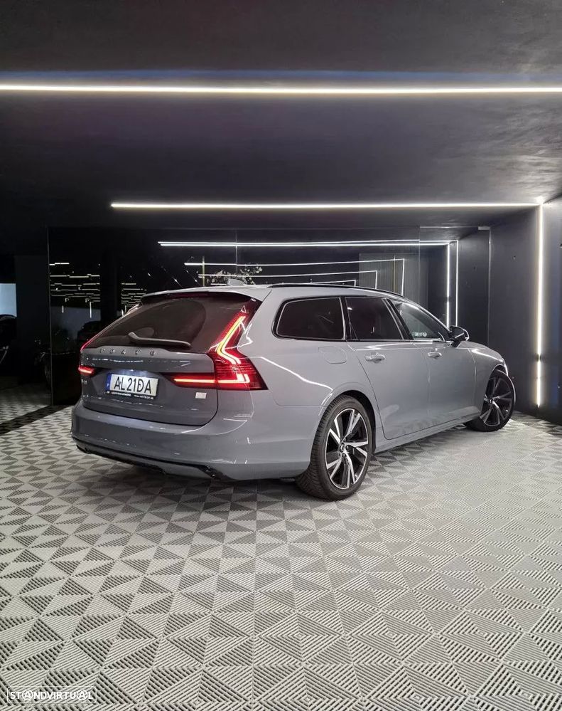 Volvo V90 2.0 T6 PHEV R-Design AWD - 11