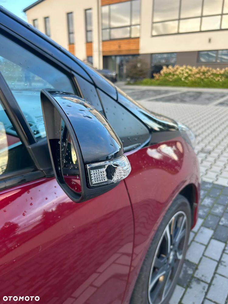 Toyota Yaris - 10