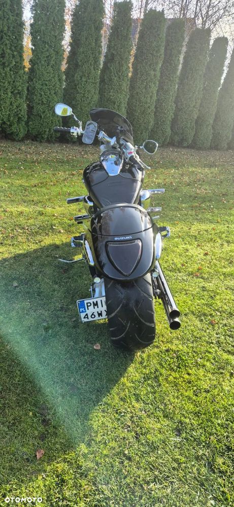 Suzuki Intruder - 3