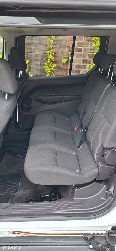Ford Tourneo Connect Grand - 9