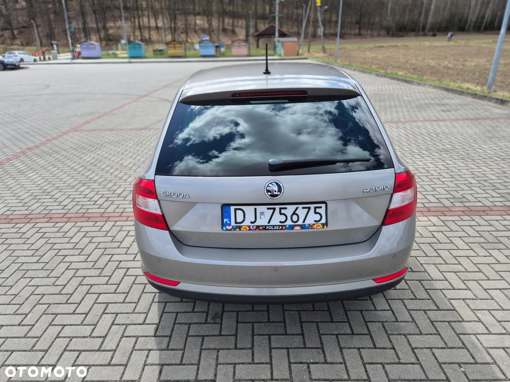 Skoda RAPID 1.2 TSI Style - 8