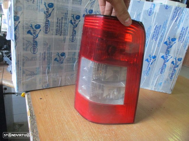 Farol Tras 9657977080 CITROEN BERLINGO 2008 ESQ Volet PEUGEOT PARTNER 1 BREAK FASE 2 2007 1.6HDI 90CV 4P CINZENTA - 4