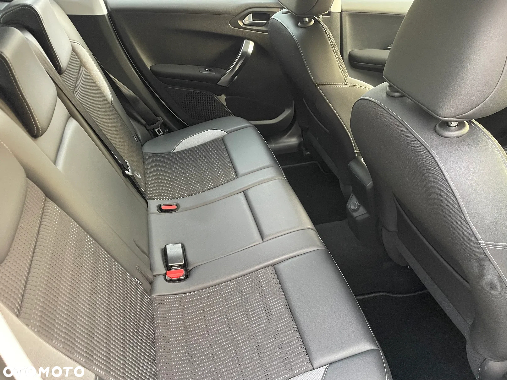 Peugeot 2008 - 21