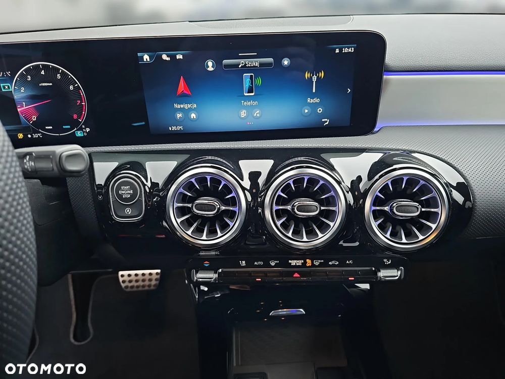 Mercedes-Benz Klasa A 200 7G-DCT Advanced AMG Line - 21