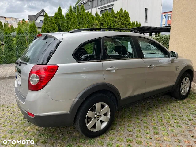 Chevrolet Captiva 2.0 4WD 7 Sitzer Automatik LT - 3