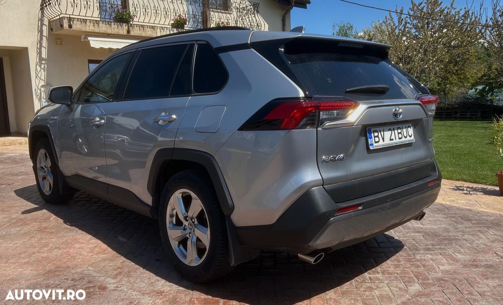 Toyota RAV4 - 3
