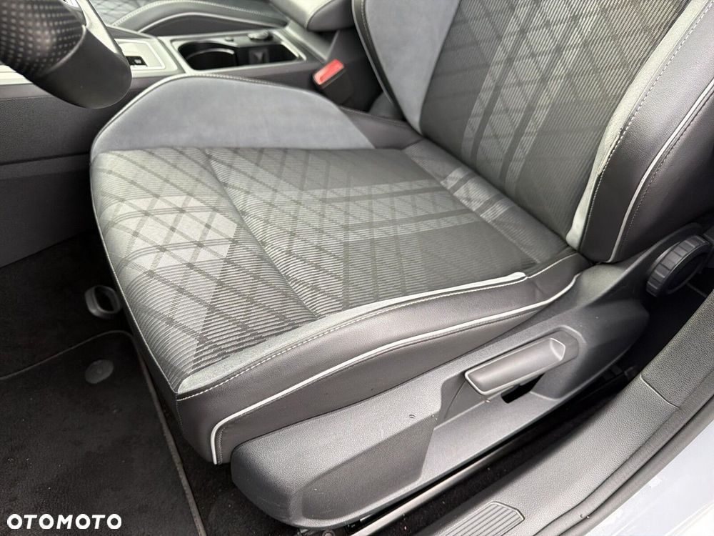 Volkswagen Golf 2.0 TDI R-Line DSG - 14
