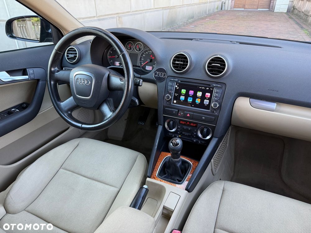 Audi A3 1.6 Ambiente - 31