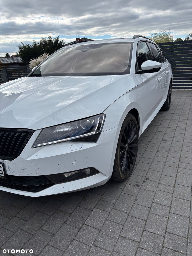 Skoda Superb 2.0 TDI DSG Style - 2