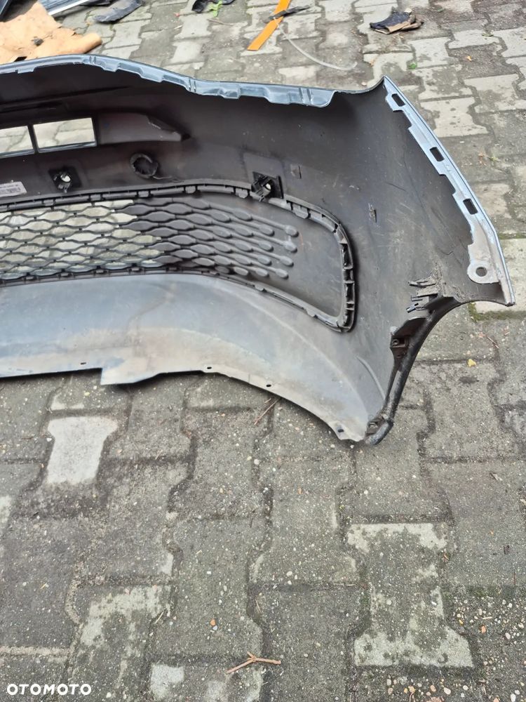 Volkswagen Caddy zderzak przedni 2K7807221A - 8