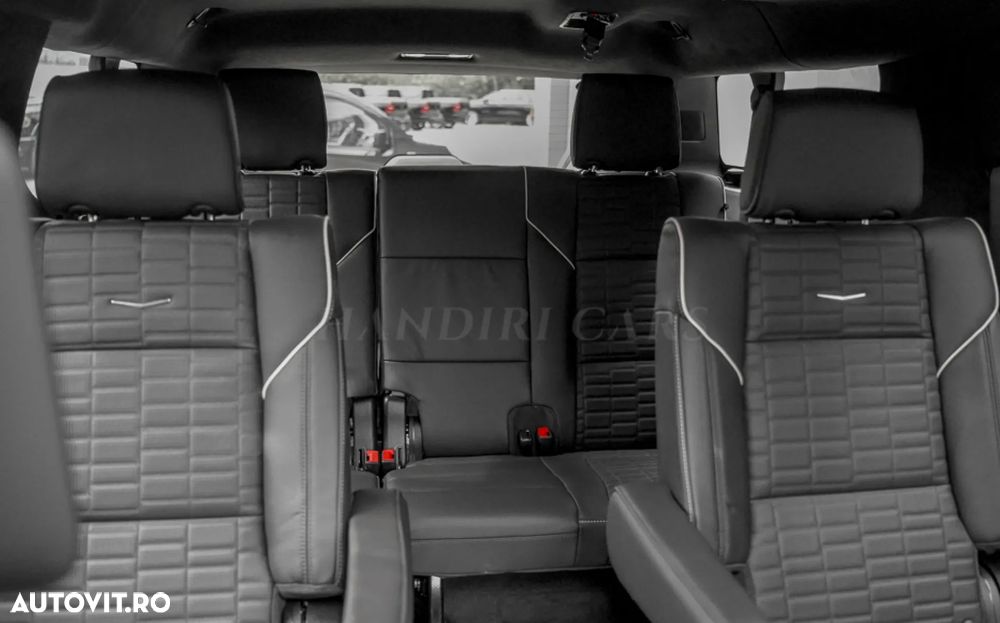 Cadillac Escalade - 11