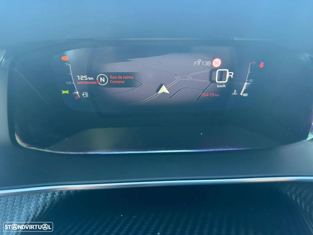 Peugeot 2008 1.5 BlueHDi GT EAT8 - 14