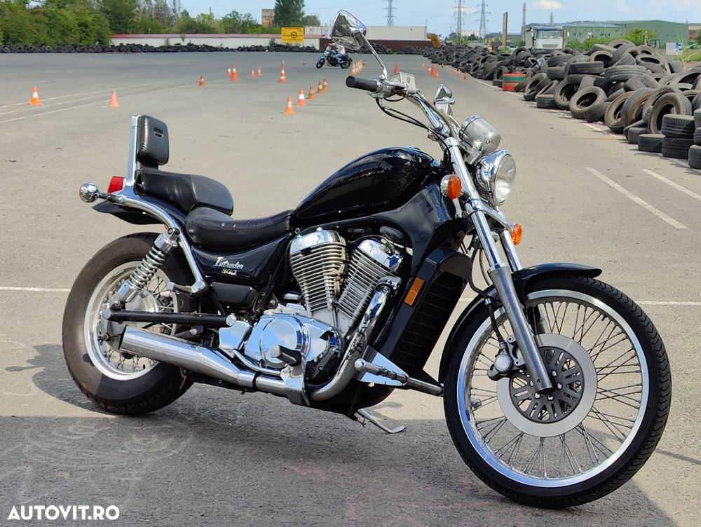 Suzuki VS 800GL Intruder - 4