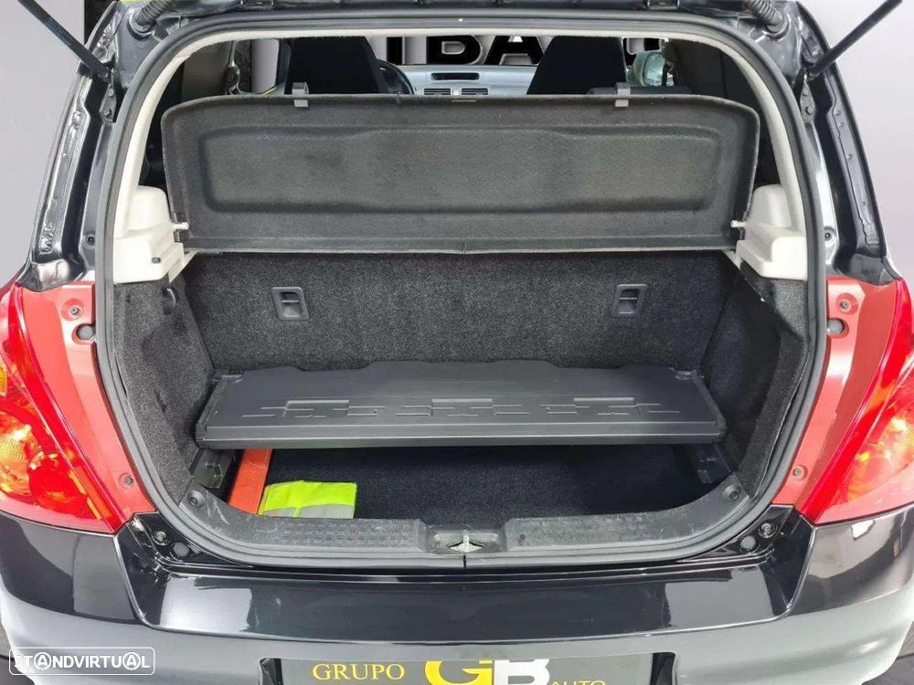 Suzuki Swift 1.6 Sport - 37