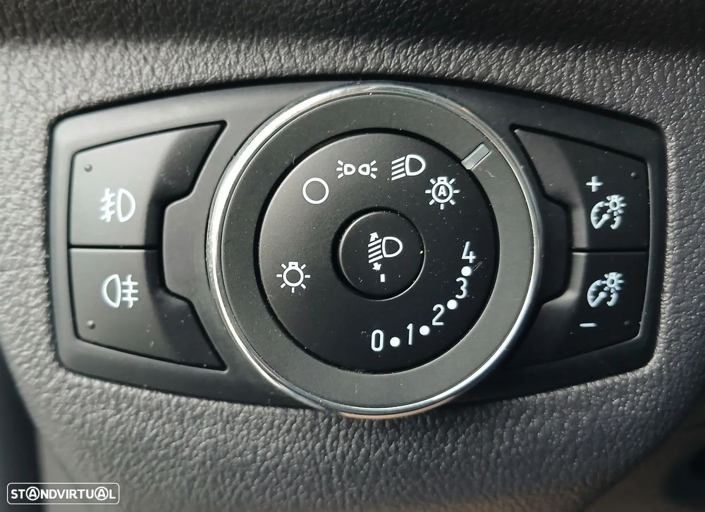 Ford Transit Courier sport - 14