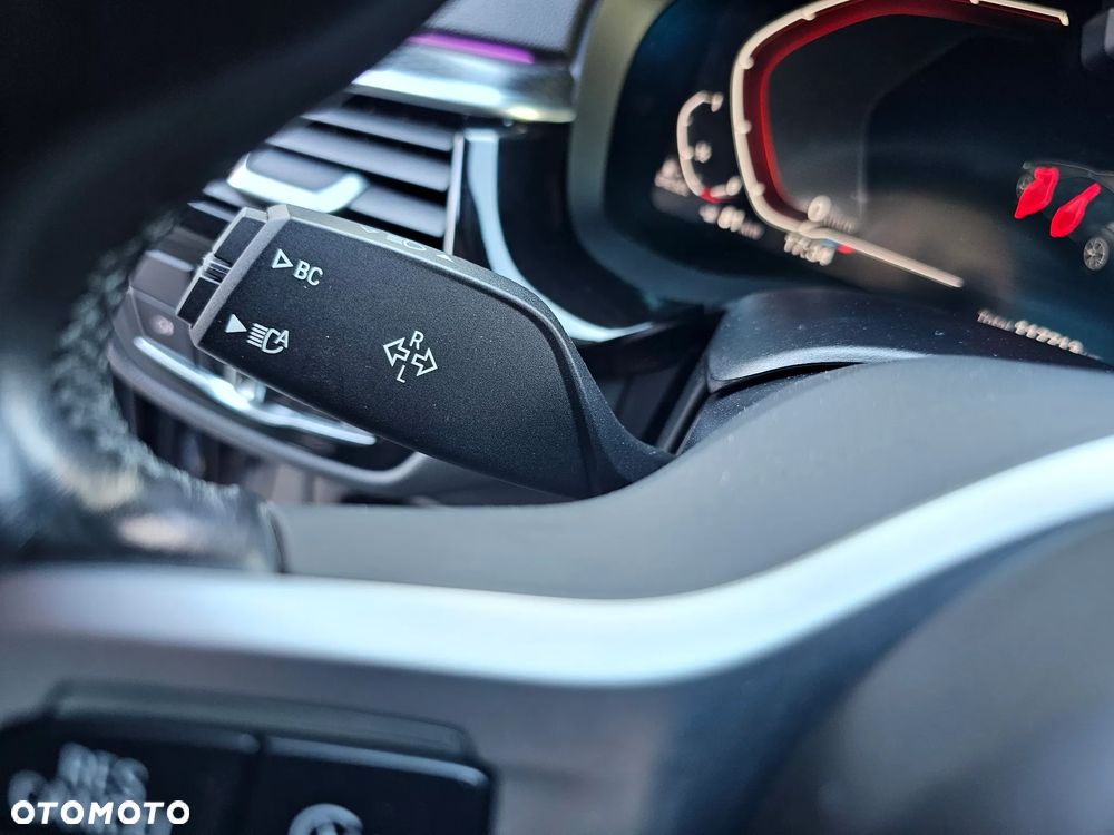 BMW Seria 5 520d xDrive M Sport Edition - 22