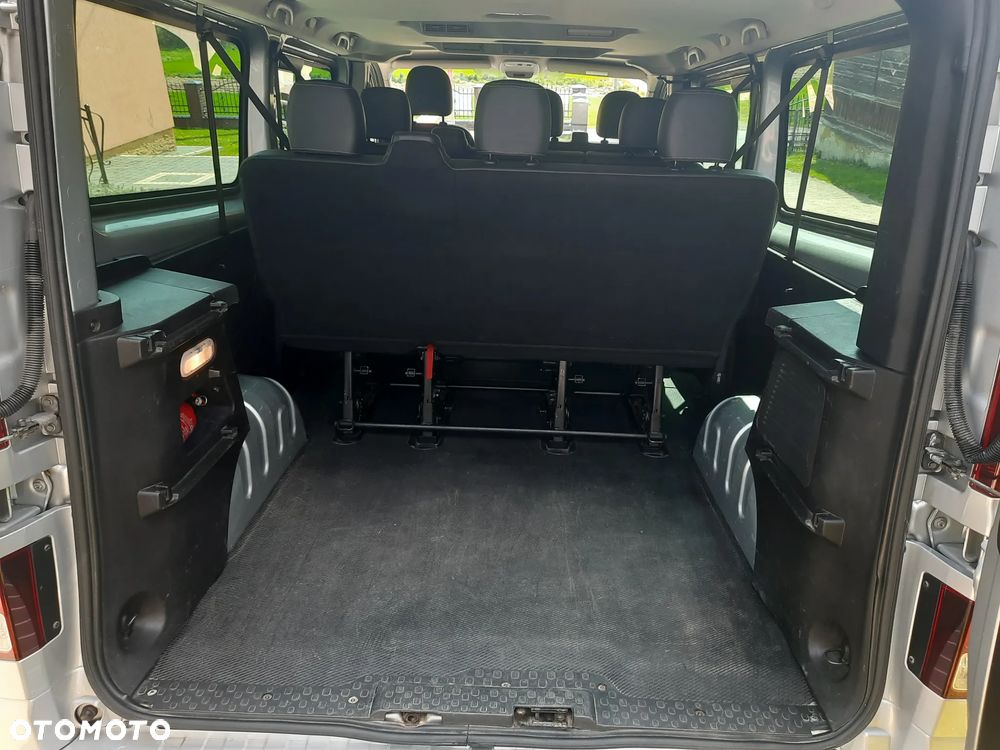 Opel Vivaro L2H1 2,9t Elegance Business - 9