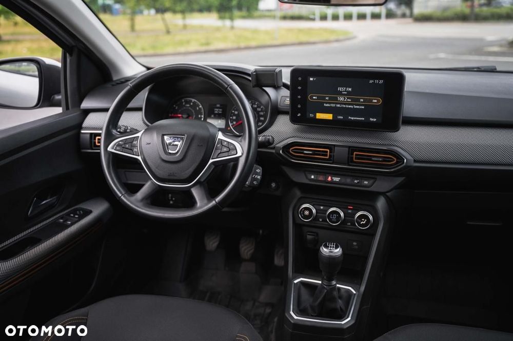 Dacia Sandero - 4