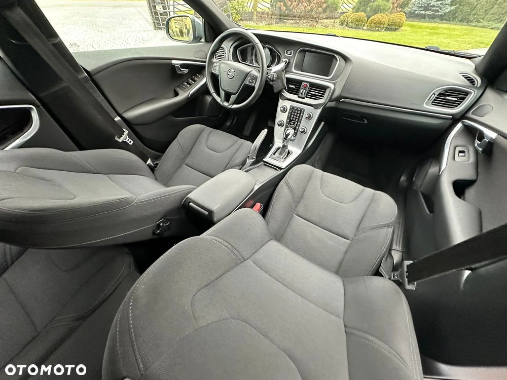 Volvo V40 T2 Geartronic Momentum - 20