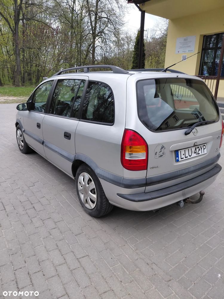 Opel Zafira - 4