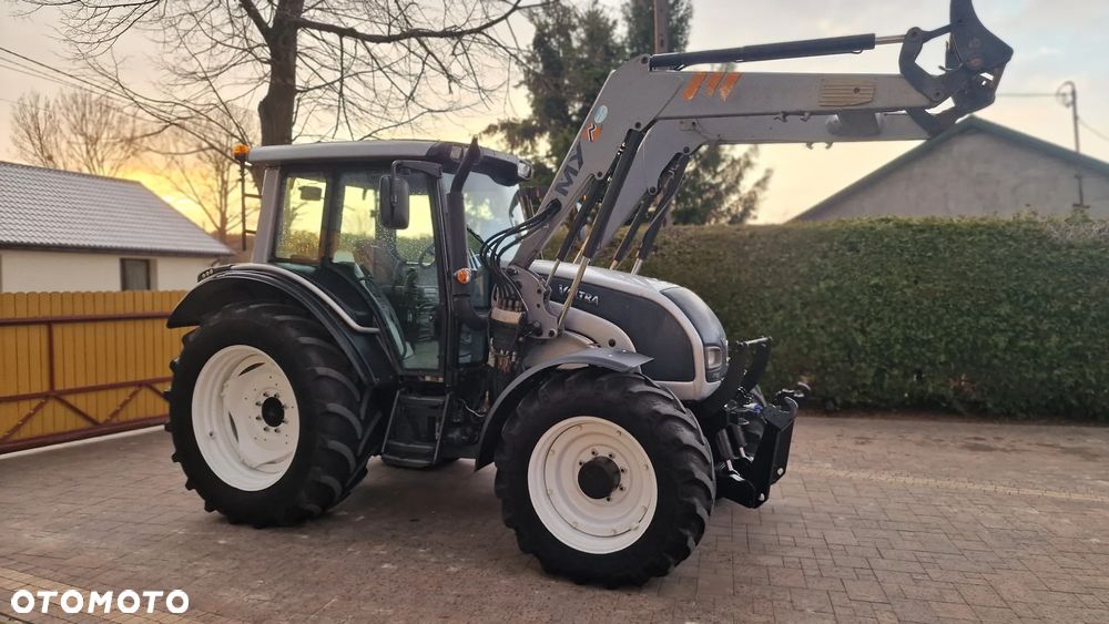 Valtra N121 HiTech, 130 koni, SISU 4cyl TURBO INTECOOLER, 141, 111, 101 - 34