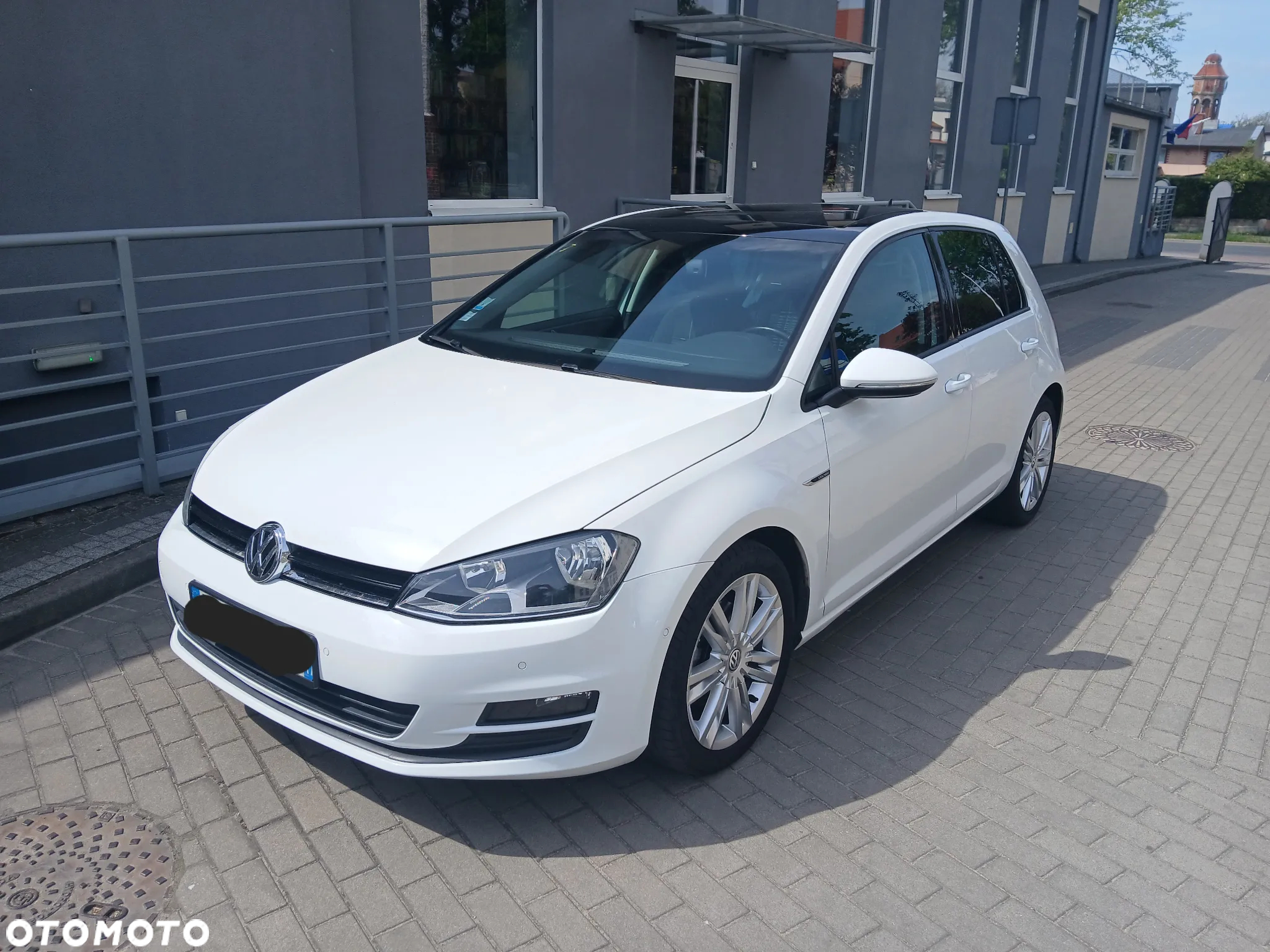 Volkswagen Golf 2.0 TDI BlueMotion Technology DSG Lounge - 8
