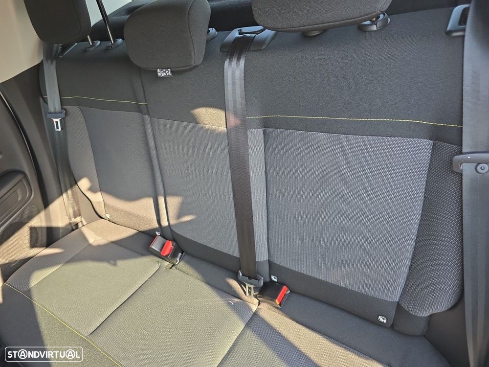 Citroën C3 1.2 PureTech C-Series - 13
