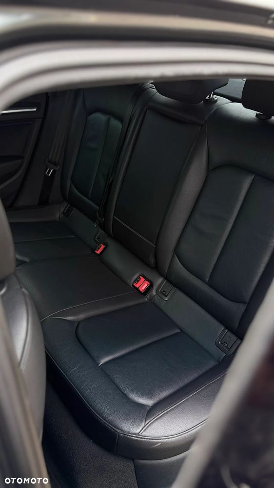 Audi A3 Limousine 40 TFSI Quattro S tronic - 14
