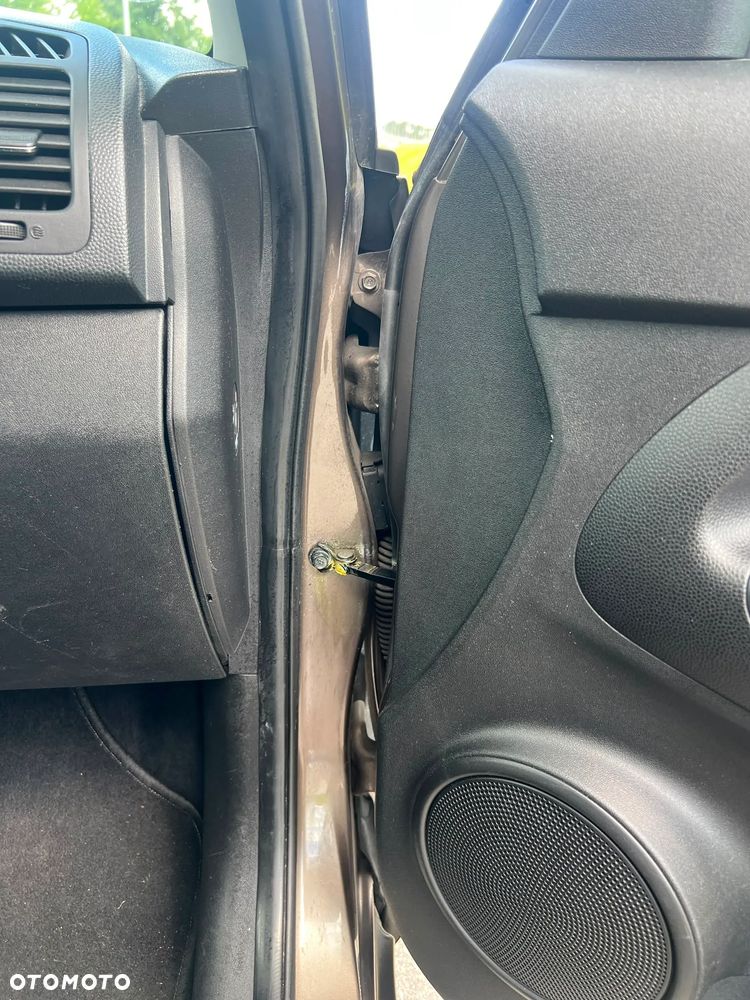 Kia Venga 1.6 CRDi 128 Vision - 25