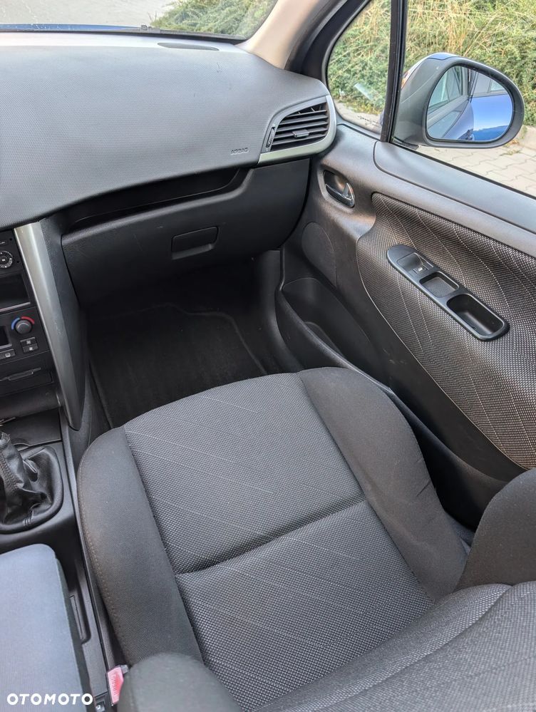 Peugeot 207 1.6 HDi - 22