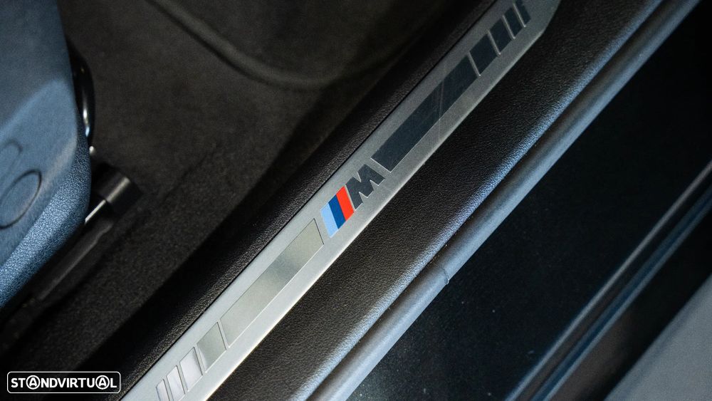BMW 116 d Pack Desportivo M Auto - 23