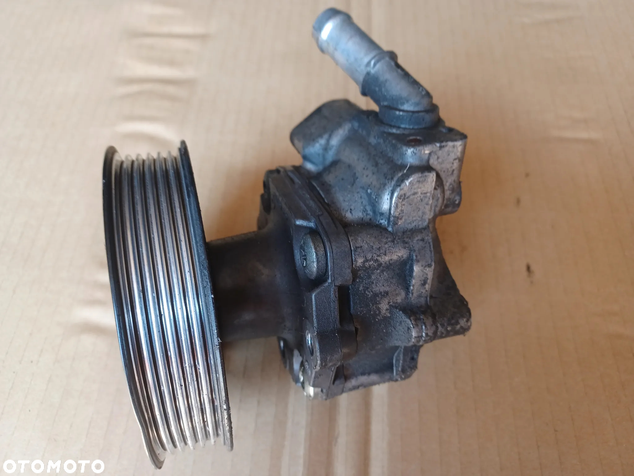 POMPA WSPOMAGANIA A4 B8 2.0 TDI 8K0145154B - 2