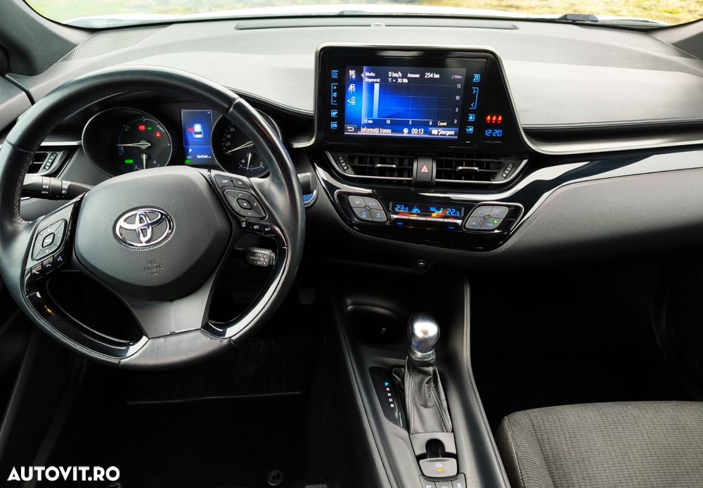 Toyota C-HR - 5