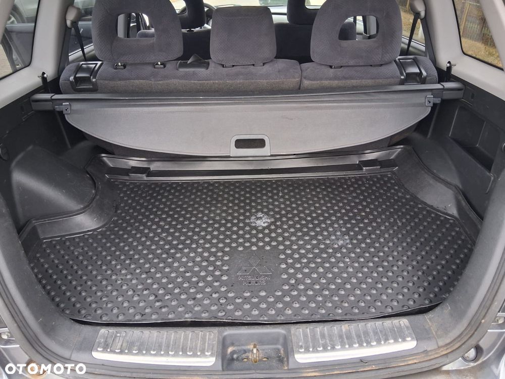 Mitsubishi Outlander 2.4 4WD Intense - 13