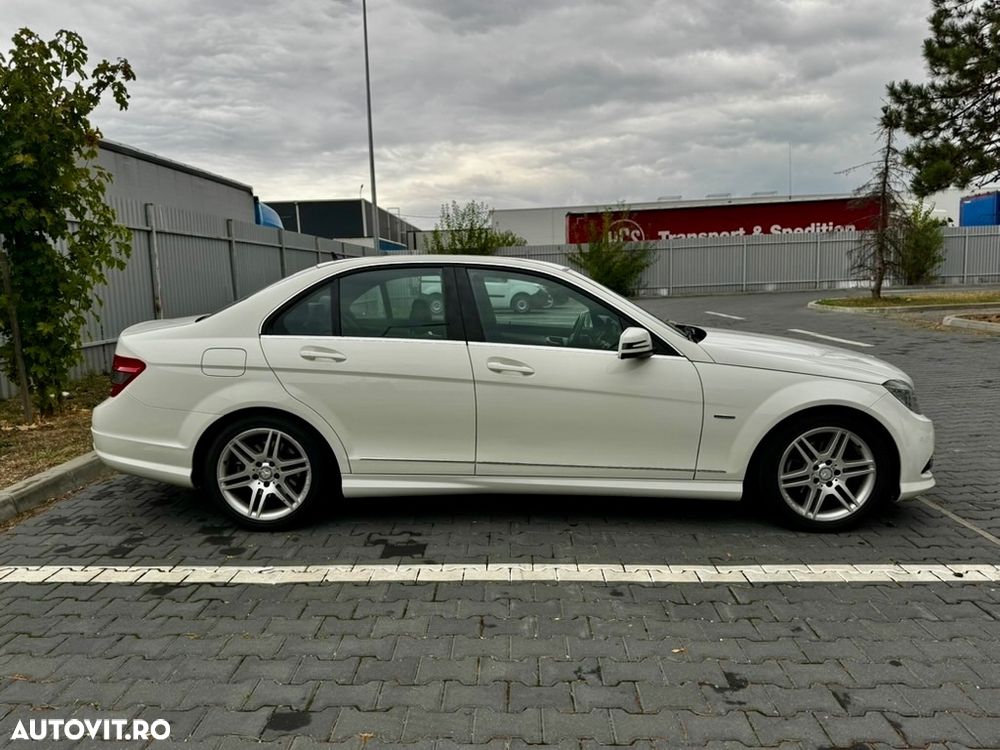 Mercedes-Benz C - 12