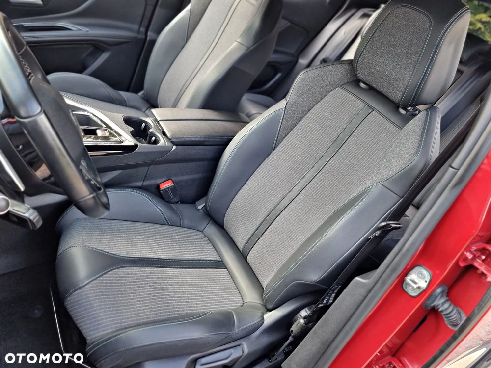 Peugeot 3008 BlueHDi 130 Stop & Start EAT8 Allure - 25