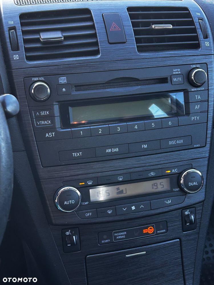 Toyota Avensis 2.0 D-4D Premium - 13