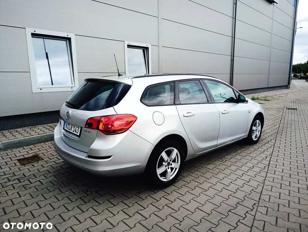 Opel Astra 1.4 Turbo 150 Jahre - 16