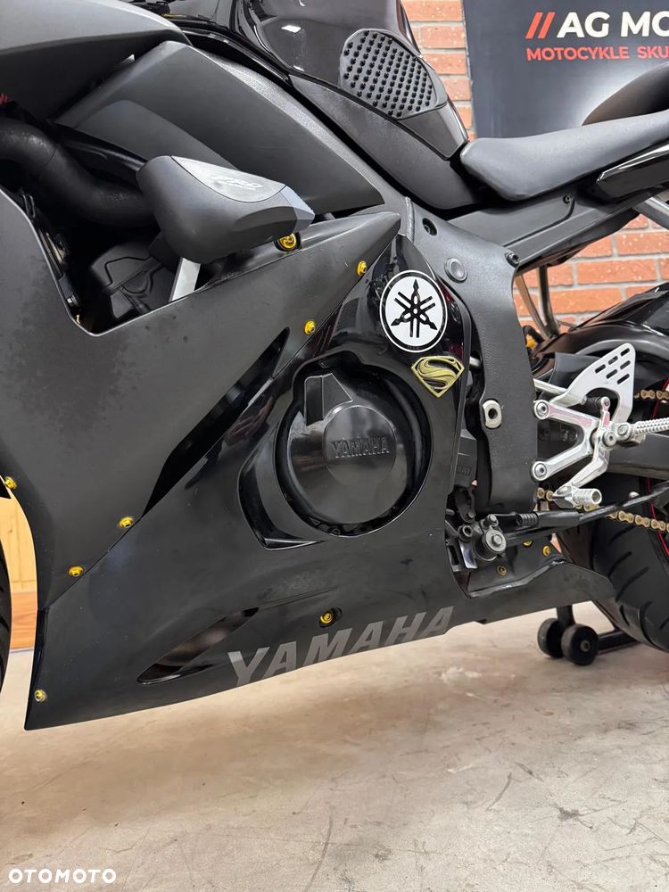 Yamaha R6 - 14