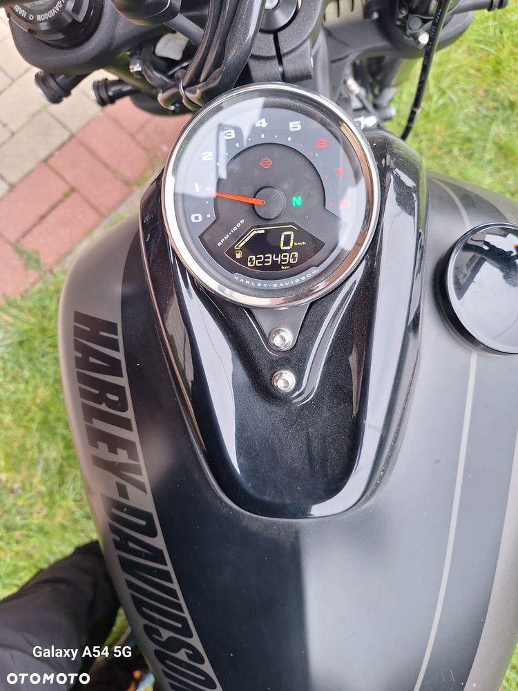 Harley-Davidson Softail Fat Bob - 4