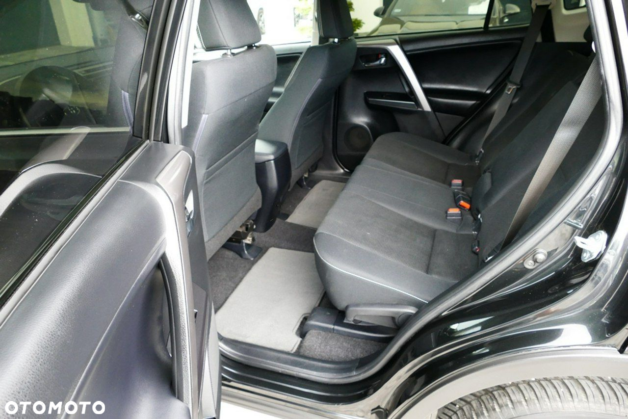Toyota RAV4 - 30
