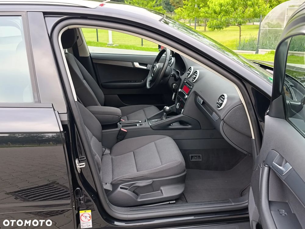 Audi A3 Sportback 1.6 TDI S tronic Attraction - 35