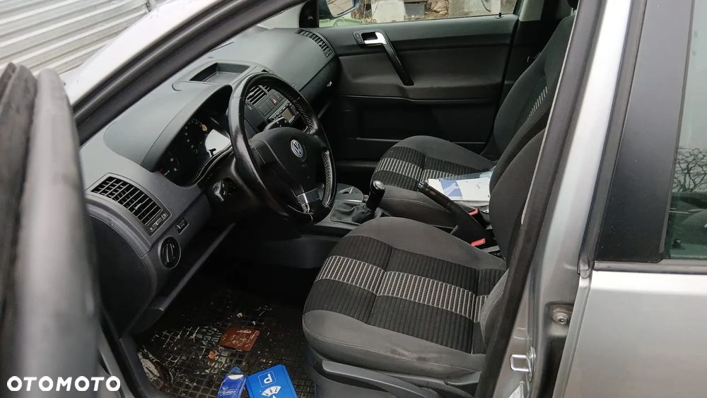 Tylko części VW Polo IV FL 9N3 1.2 12V BZG 70KM 51kW HB 5D 05-09 lakier LA7R - 7