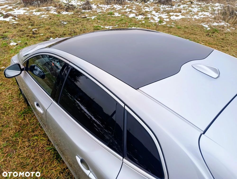 Volvo V40 T3 R Design - 12