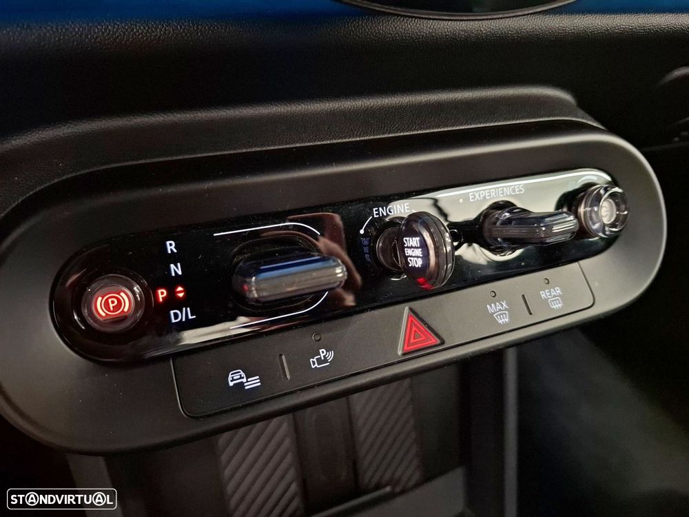 MINI Cabrio C Favoured - 16