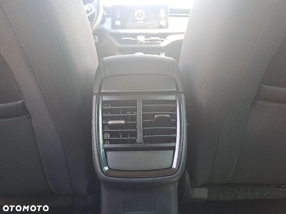 Skoda Scala 1.0 TSI Ambition - 25