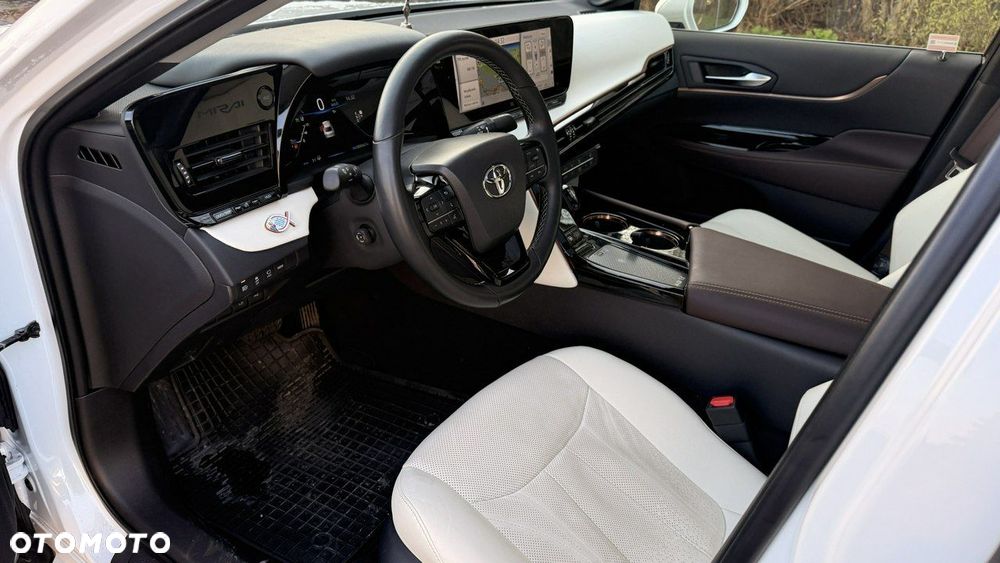 Toyota Mirai - 13