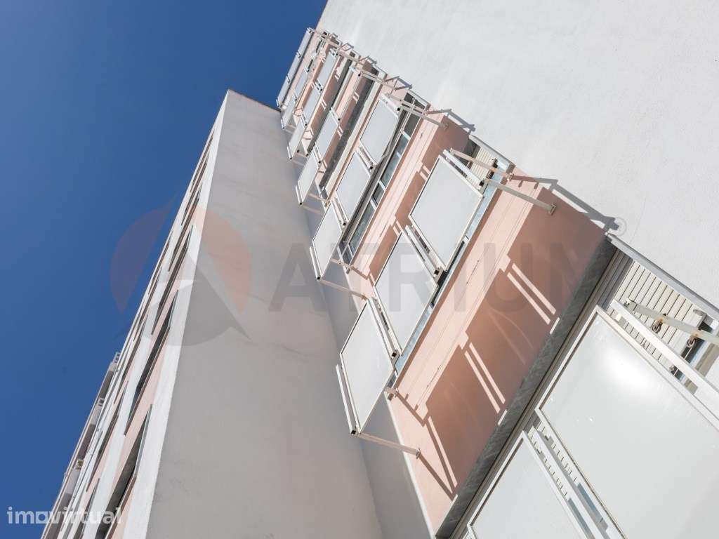 EXCLUSIVO | T2 COM 82m², ELEVADOR E LAREIRA NO VALE DO COBRO - SETÚ... - Grande imagem: 4/36