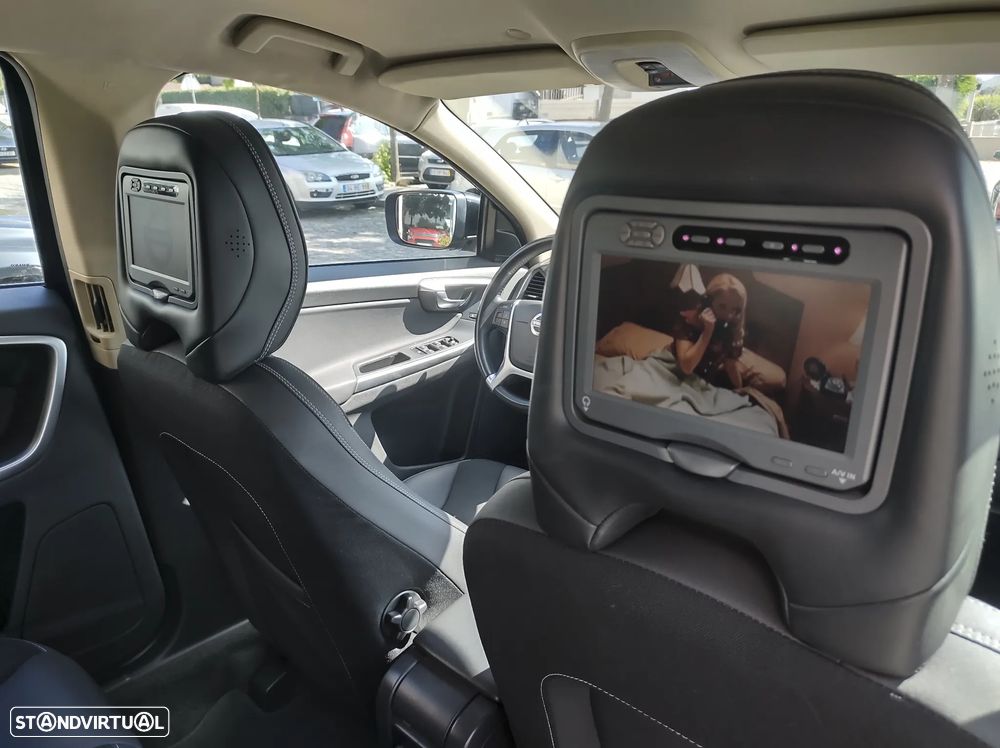 Volvo XC 60 2.4 D Drive Momentum - 18