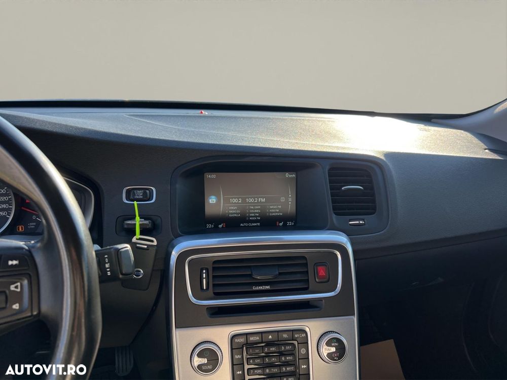 Volvo S60 D2 Momentum - 19